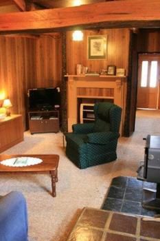 A Settler's Cottage - Accommodation QLD 10