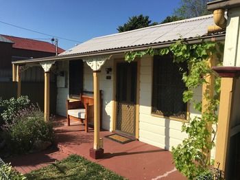 A Settler's Cottage - Accommodation QLD 11