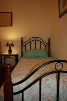 A Settler's Cottage - Accommodation QLD 15