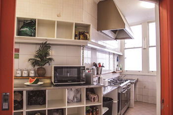 Kings Cross Backpackers - Adults Only - Accommodation QLD 0