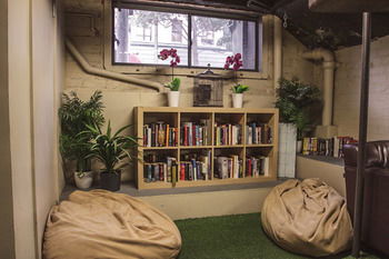 Kings Cross Backpackers - Adults Only - Accommodation QLD 23