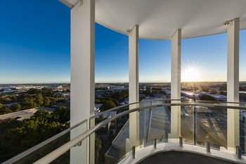 Meriton Serviced Apartments Sydney Airport - Accommodation QLD 3