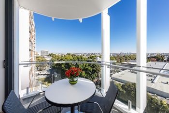 Meriton Serviced Apartments Sydney Airport - Accommodation QLD 4