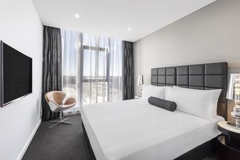 Meriton Serviced Apartments Sydney Airport - Accommodation QLD 8