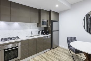 Meriton Serviced Apartments Sydney Airport - Accommodation QLD 9