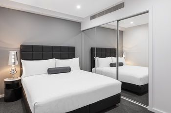Meriton Serviced Apartments Sydney Airport - Accommodation QLD 10