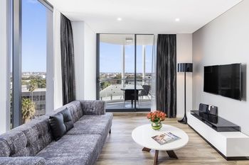 Meriton Serviced Apartments Sydney Airport - Accommodation QLD 14