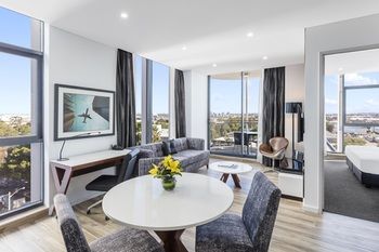 Meriton Serviced Apartments Sydney Airport - Accommodation QLD 15