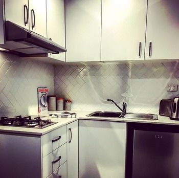 Bespoke Creative Serviced Apartments - Accommodation QLD 10
