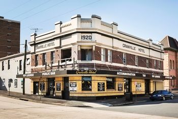 The Granville Hotel - Accommodation QLD 1