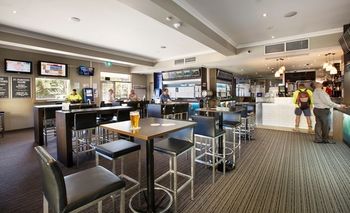 The Granville Hotel - Accommodation QLD 2