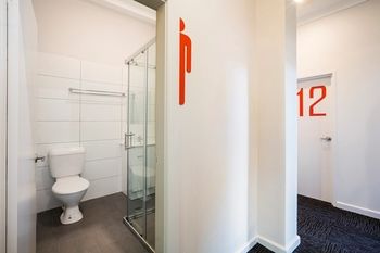 The Granville Hotel - Accommodation QLD 8
