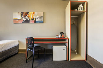 The Granville Hotel - Accommodation QLD 13