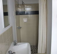 Hotel Beach House Nambour - Accommodation QLD