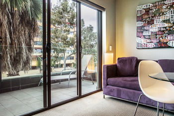 Comfy Kew Apartments - Accommodation QLD 6