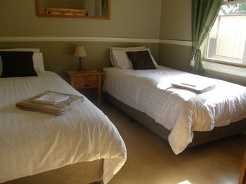 37 Queen Gloucester - Accommodation QLD 9