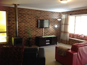 Shady Trees Barrington Holiday House - Accommodation QLD 5