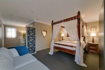 Mountainside B&B - Accommodation QLD 5