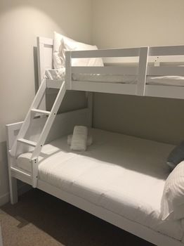 Apartments Melbourne Domain - CBD Lofts - Accommodation QLD 40