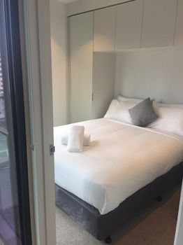 Apartments Melbourne Domain - CBD Lofts - Accommodation QLD 42