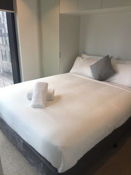 Apartments Melbourne Domain - CBD Lofts - Accommodation QLD 45