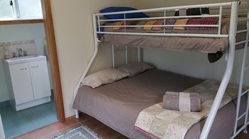 Copeland Cabins - Accommodation QLD 5