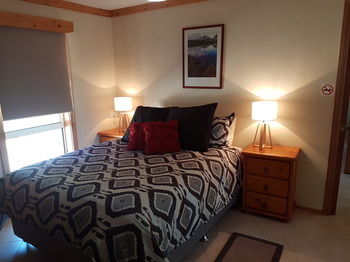 Copeland Cabins - Accommodation QLD 6