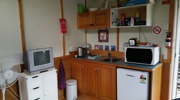 Copeland Cabins - Accommodation QLD 13