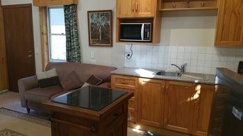 Copeland Cabins - Accommodation QLD 17