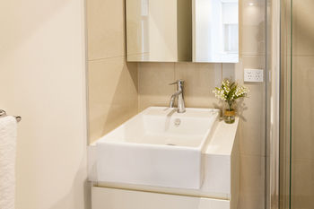 AKOM Melbourne - Accommodation QLD 5