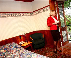 Manly Hotel, The - Accommodation QLD 2
