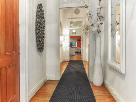 One Thornbury Boutique Bed & Breakfast - Accommodation QLD 4