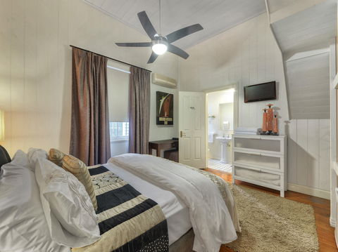 One Thornbury Boutique Bed & Breakfast - Accommodation QLD 8
