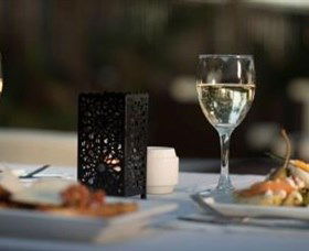 Waterloo Bay Hotel - Accommodation QLD 2