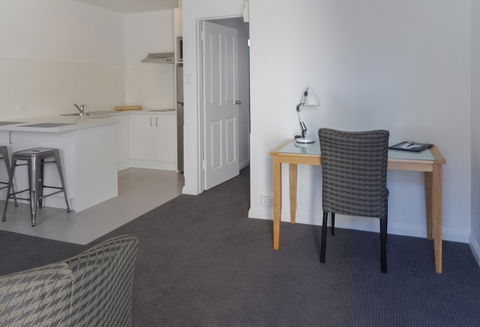 BEST WESTERN Fawkner Airport Motor Inn And Serviced Apartments - Accommodation QLD 2