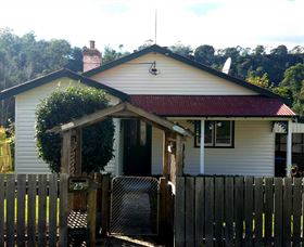 Brothers Town Cottage - Accommodation QLD 0