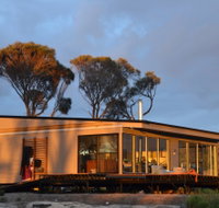 Sawyers Bay Shacks - Accommodation QLD