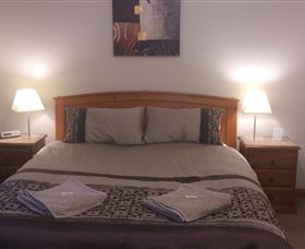 Silwood Park Holiday Unit - Accommodation QLD 3