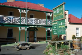 Hermitage TAS Accommodation QLD