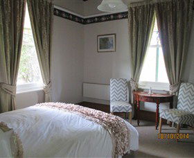 Cygnet's Secret Garden - Boutique Bed And Breakfast - Accommodation QLD 0
