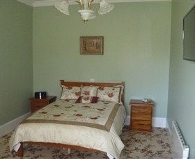 Cygnet's Secret Garden - Boutique Bed And Breakfast - Accommodation QLD 2