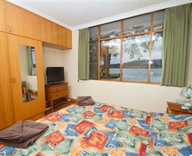 Waterside Accommodation - Derwent Hideaway - Accommodation QLD 2