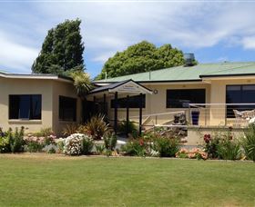 Beachway Motel + Restaurant - Accommodation QLD 0