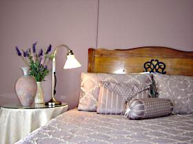 Abbey's 'The Green House' - Accommodation QLD 0