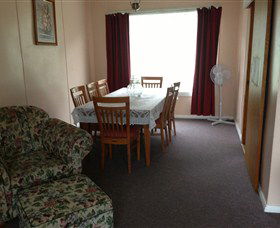 Queenstown Cottages - Owen - Accommodation QLD 1