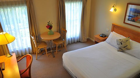 Glen Inn Motel & Apartments - Accommodation QLD 0