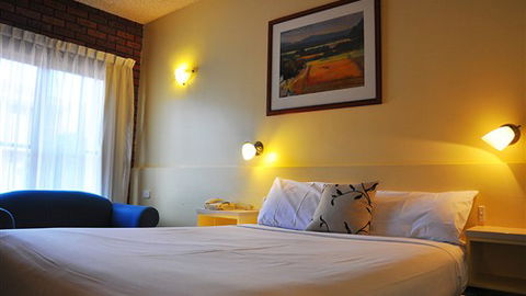 Glen Inn Motel & Apartments - Accommodation QLD 4
