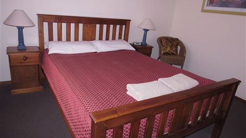 AAT 28 Goldsmith Hotel - Accommodation QLD 6