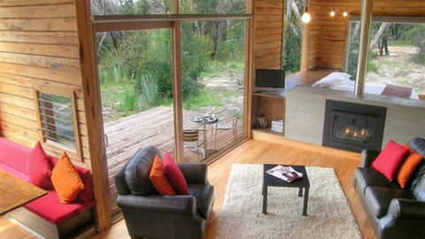 DULC Holiday Cabins - Accommodation QLD 2