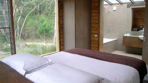DULC Holiday Cabins - Accommodation QLD 3